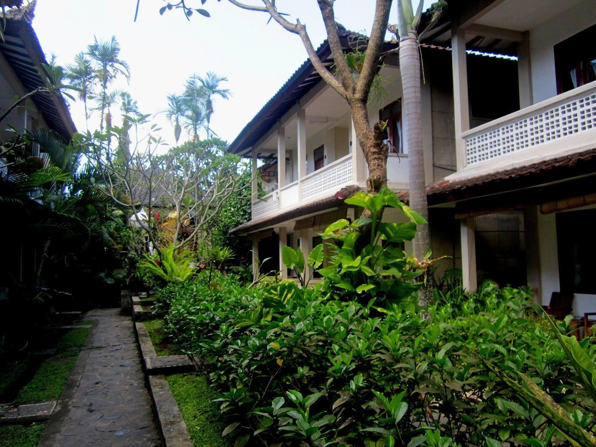 Casa Ganesha Hotel Ubud Exterior photo